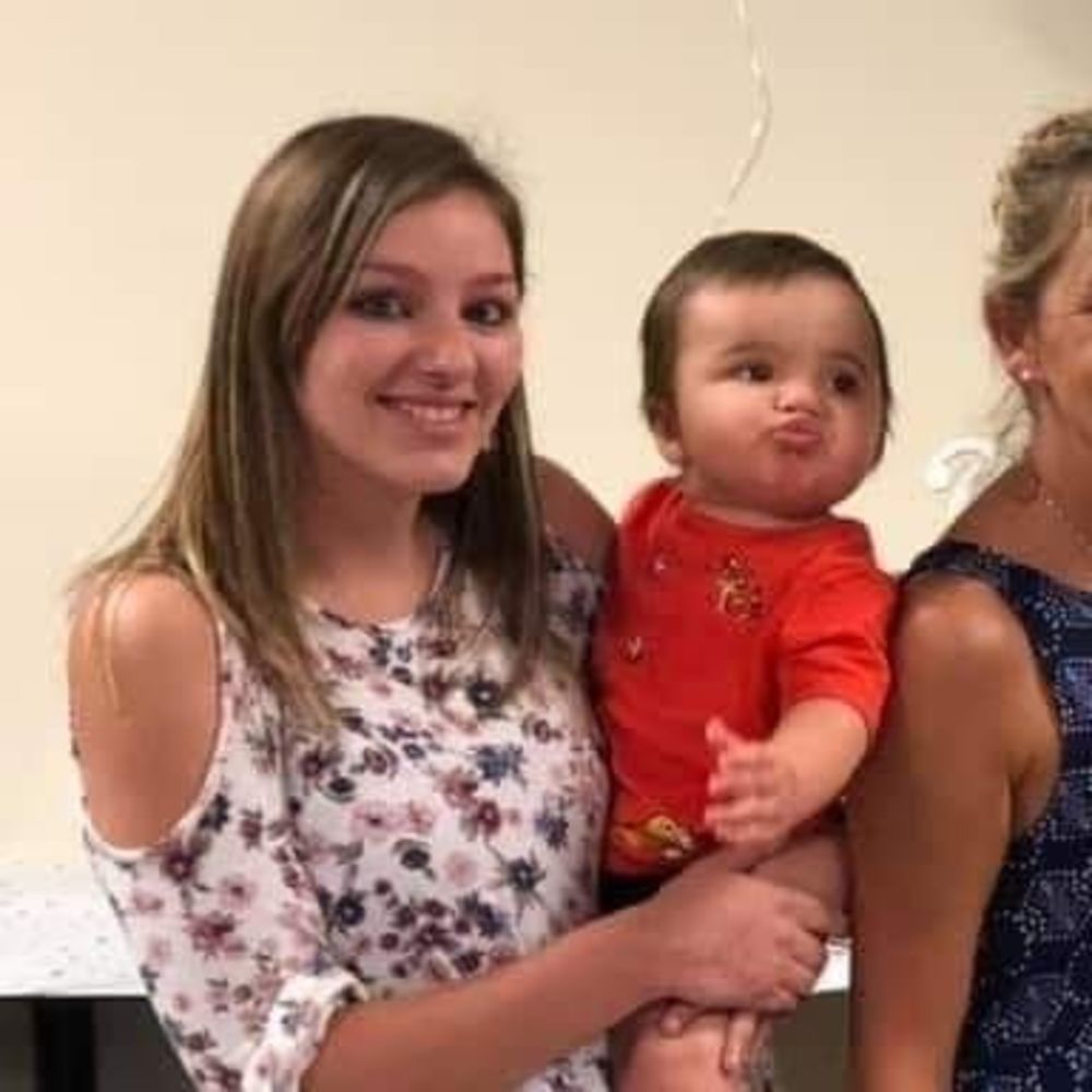 Meet your Posher, Becca